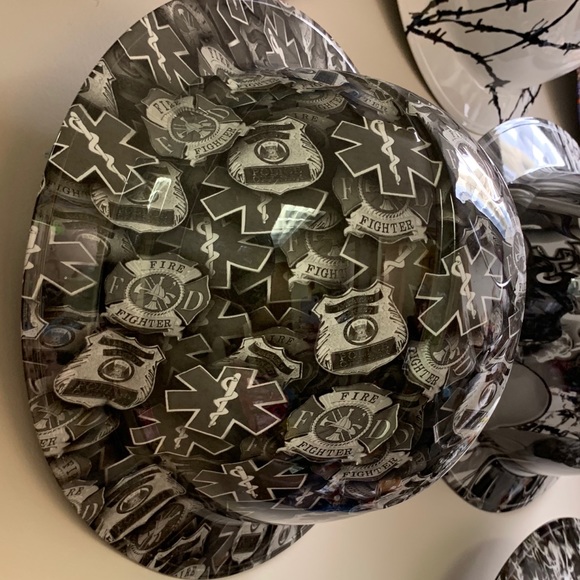 One of a kind HYDROGRAPHIC 1st responders hard hat - Picture 1 of 7